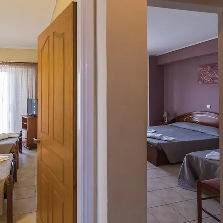 Hotel Petros 3*