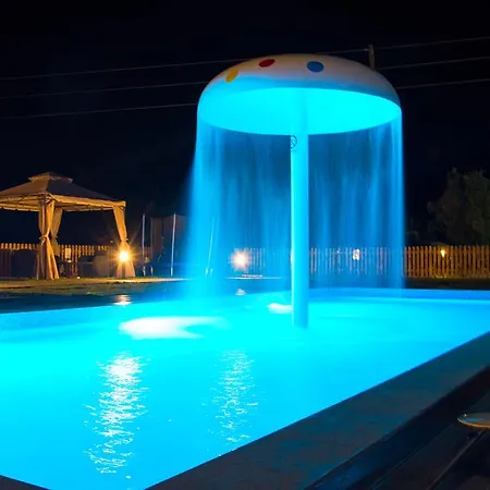 Petros Hotel 3*